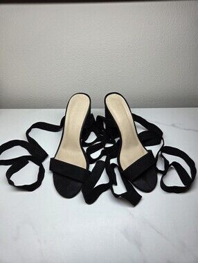 Wild Diva Lounge Black Faux Suede Lace Up Wrap Around Block Heel Sandals Size 6